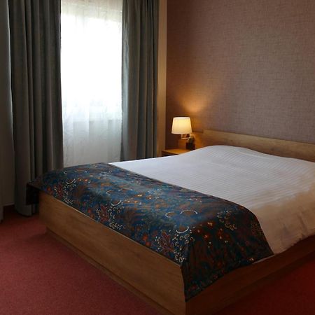 Au Relais De L'Ill Hotel Sermersheim ภายนอก รูปภาพ