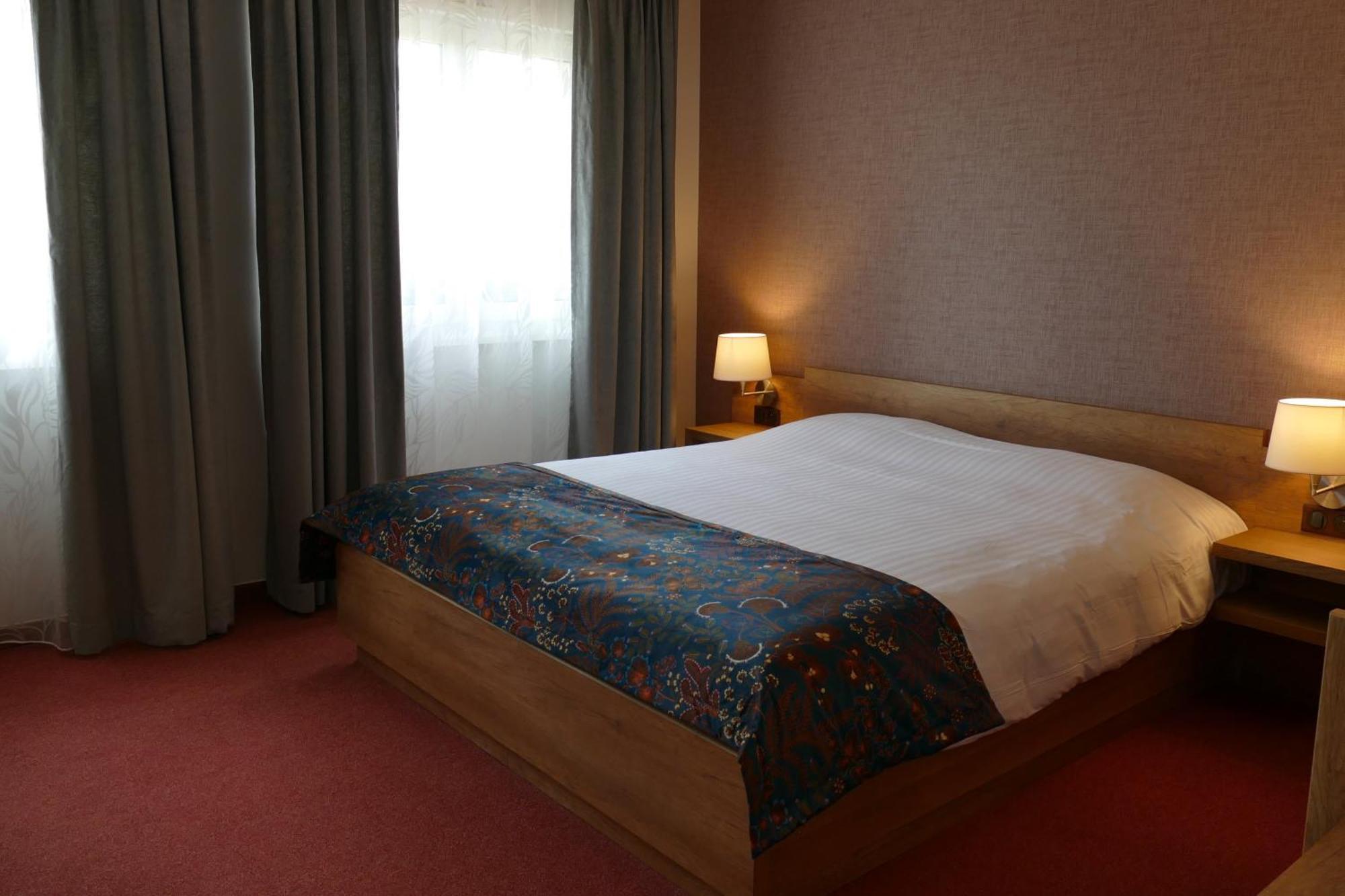 Au Relais De L'Ill Hotel Sermersheim ภายนอก รูปภาพ