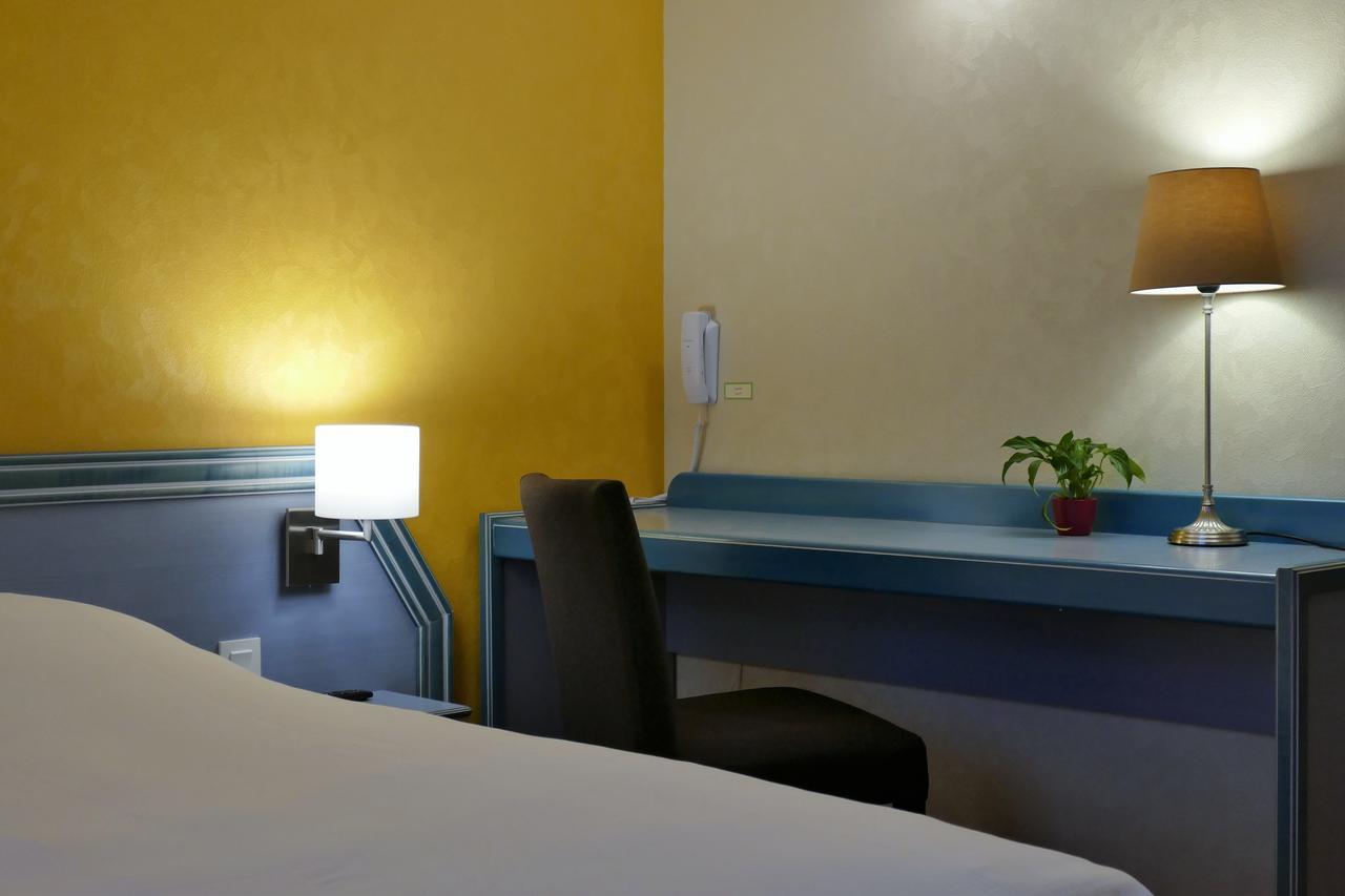 Au Relais De L'Ill Hotel Sermersheim ภายนอก รูปภาพ